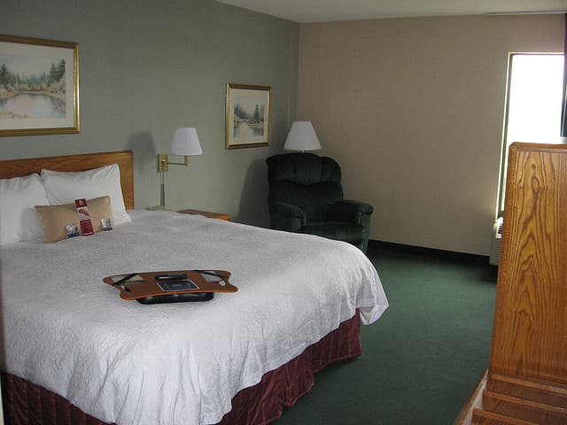 Hampton Inn Bed