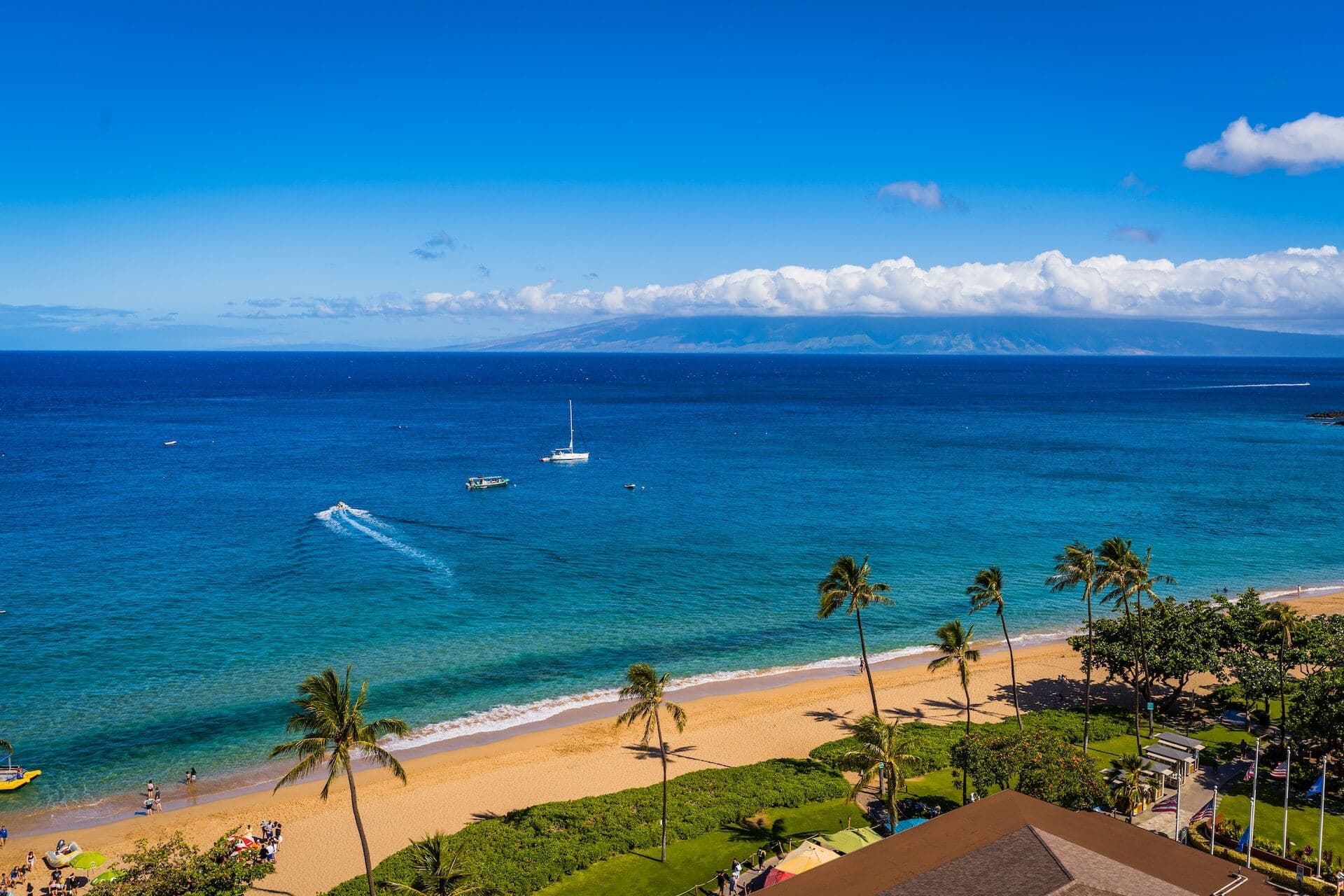 This Hawaiian Cruise Benefits Rebuilding Efforts in Maui
